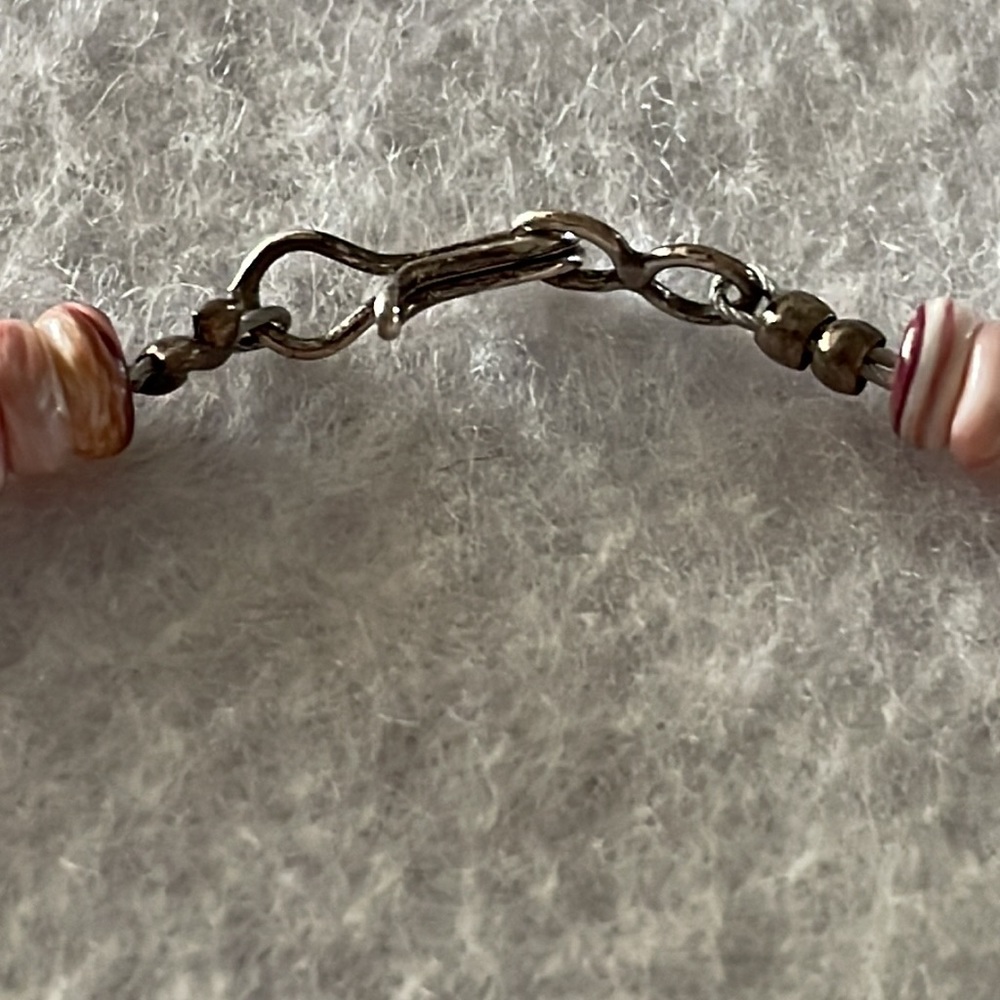 Shell Choker Necklace - Picture 4 of 6